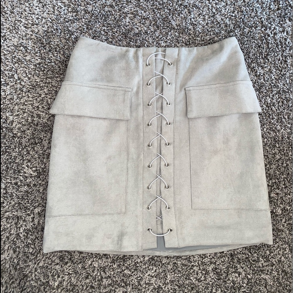 Velvet laced-up skirt with pockets from Akira